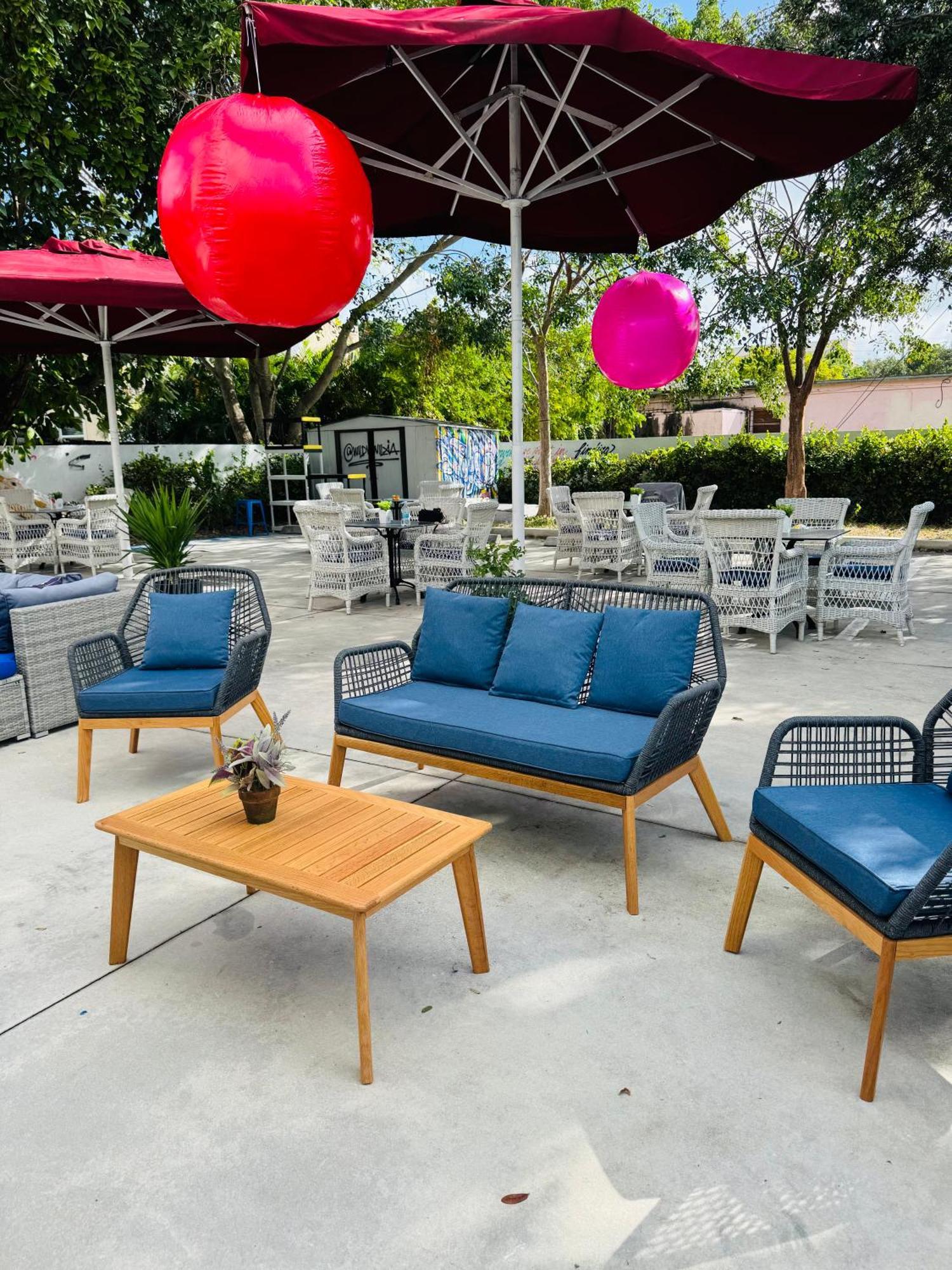 Atrium Hostel Design District Miami Exterior photo